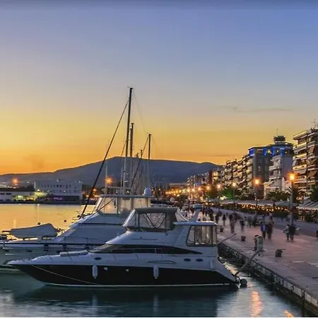 Daire Modern Tiny House In