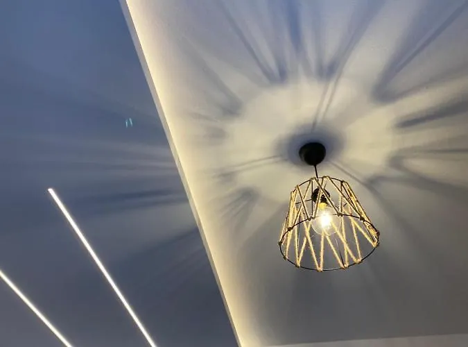 Apartamento Modern Tiny House In *