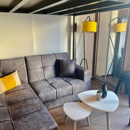 Modern Tiny House In Διαμέρισμα