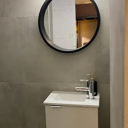 Апартаменты Modern Tiny House In *